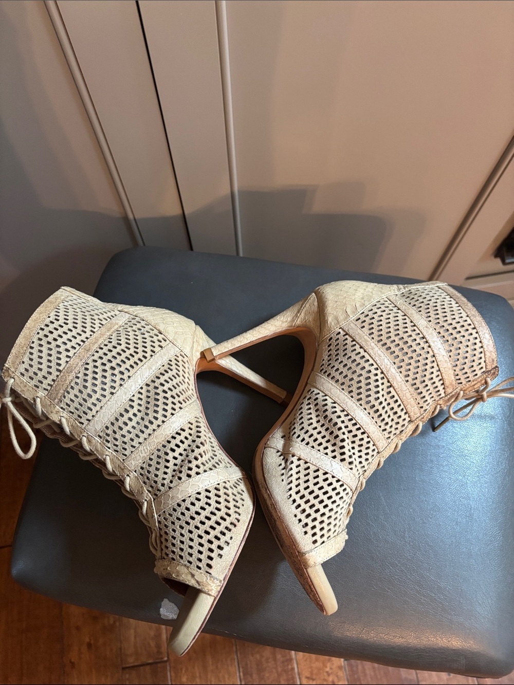 Joie Beige Shari Perforated Lace-Up Bootie, BUFF SIZE 38.5 $415.00 - Picture 4 of 11